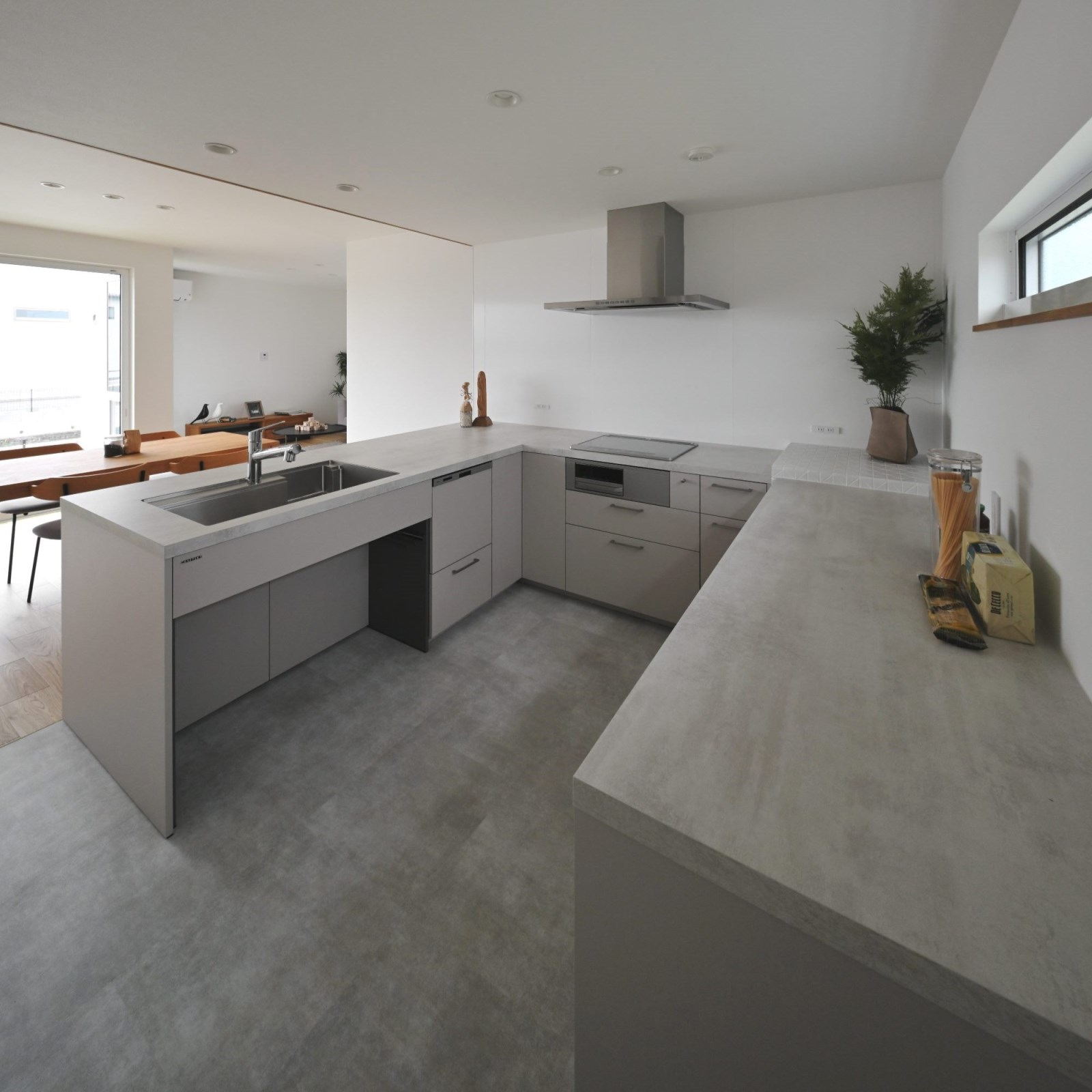 野洲市西河原 10号地